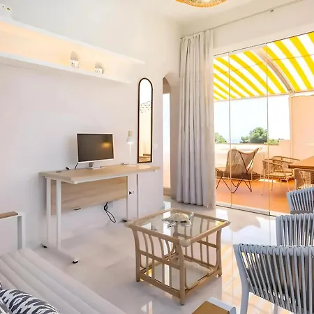 The Marbella Beach House - 4Min Walk To The Sea Exterior photo